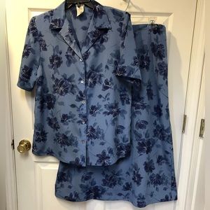 SALE!  $10  In Moda Floral 2-Piece Casual Skirt Set